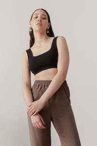 Scallop Crop - Black