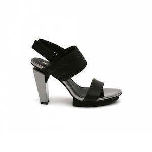 Last Pairs: Lev Sandal - Black