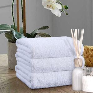 Towels: Prima Quality White Towels