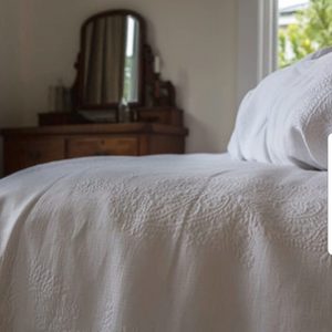 Products: White PAISLEY Cotton Bedspread Set MARSEILLES