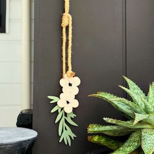 Gold: Mānuka mini wall hanging, pale pink
