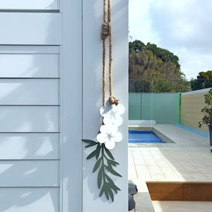 mānuka wall hanging | white & sage