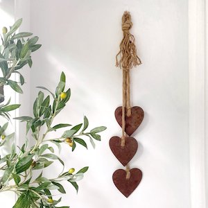 Garden Art: hearts wall hanging | corten