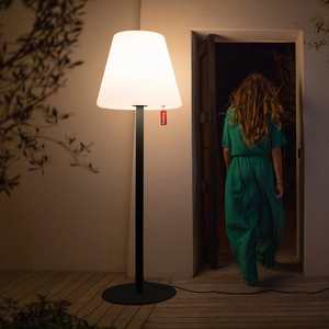 Outdoor Furniture: Edison The Giant Anthracite Lamp