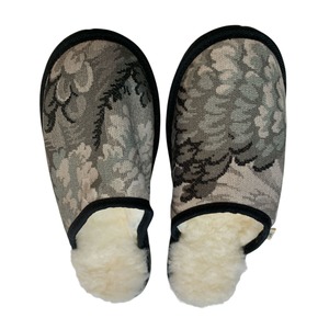 Lighting: Shaded Foliage XL White Slippers
