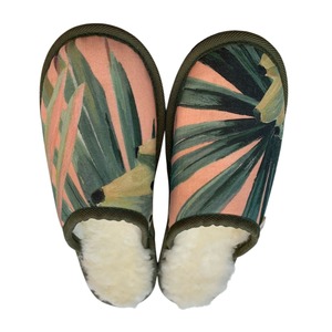 Wardrobe: Coral Palm Large White Slippers
