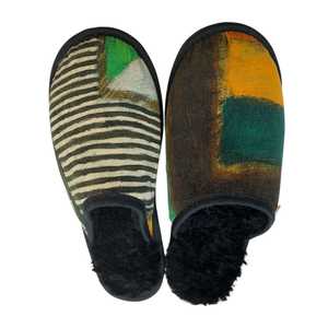 Abstract Stripe Large Black Slippers
