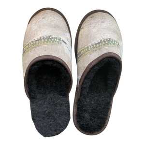 Abstract Olive XL Black Slippers