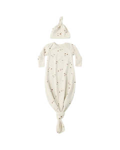 Onesies Sleepwear: KNOTTED BABY GOWN + HAT SET || ACORNS | Quincy Mae