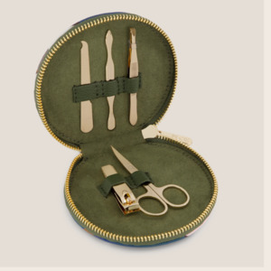 Accessories: FLOX | Antipodes Travel Manicure Set