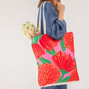 Accessories: Reusable Shopping Bags