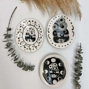 Auskin Sheepskin: Ceramic Tiki Dish