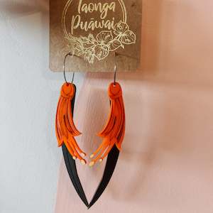 Taonga Puawai: Taonga Puāwai | Harakeke