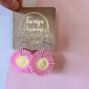 Taonga Puawai: Taonga Puāwai | Horokaka