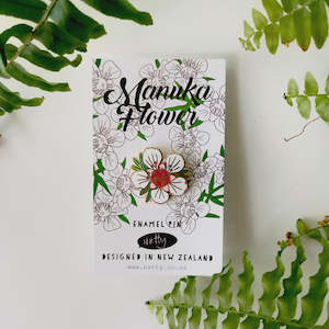 Brooches Pins: Enamel pin | Manuka Flower