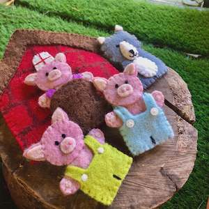 Kids Toys: Three Little Pigs Finger Puppet Play Bag