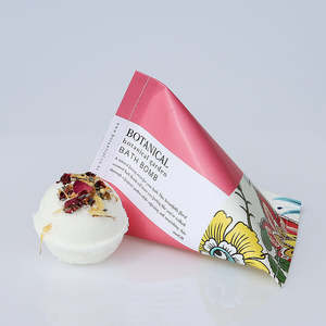 Made In Nelson: BOTANICAL GARDEN BATH BOMB