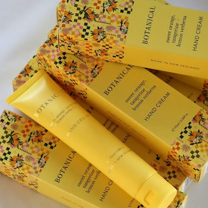 Made In Nelson: Sweet Orange, Tangerine + Lemon Verbena HAND CREAM 70ml