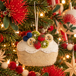 C H R I S T M A S: Pavlova decoration