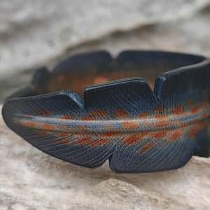 Whio Breeze Leather Feather Adjustable Wristband