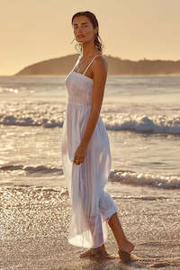 Resortwear: Sea Level Heatwave Bandeau Dress (White)