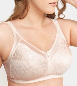 Best Sellers: Triumph Endless Comfort Wirefree Bra (White, Fresh Powder, Black)