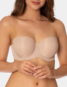 D H Cup: Triumph Beautiful Silhouette Strapless Bra (Nude)