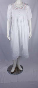 Nighties: Alice & Lily 520 cotton rosebud nightie (White)