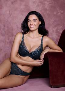 Lingerie: Wacoal Mayumi Tanga (Midnight)