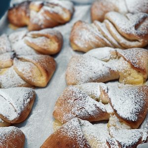 Products: Custard Twist – Little Bread Loaf