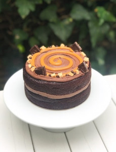 Products: Chocolate & Caramel Naked Cake Hello Delicious