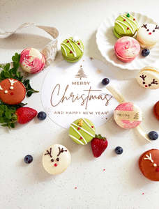 Christmas: 2025 Macaron box of 5 or 10 macarons
