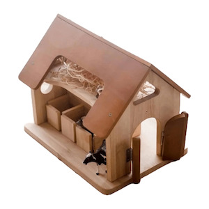 Q Toys: Q Toys Horse Stable