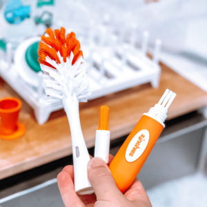 Sinchies: Sinchies Cleaning Brush