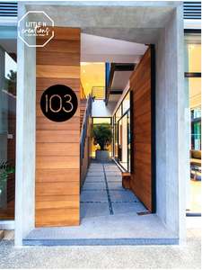 Custom House Numbers: Circle Street Number