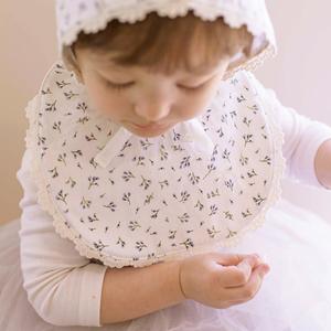 Bibs Bonnets: Bib & Bonnet: Baby Blooming