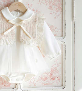 Bibs Bonnets: Emma Organic Frilled Bib