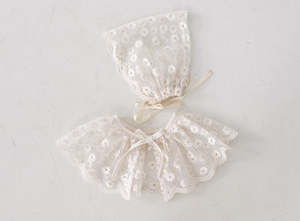 Daisy Lace Capron & Bonnet
