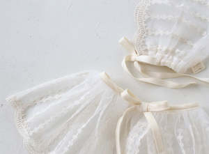Rainy Lace Capron & Bonnet