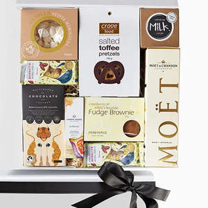 Corporate Christmas Gift Boxes: A Celebratory Box