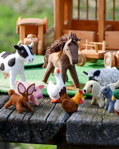 Felt Toy Farm Animals: Tara Treasures | Felt Play Toys, Farm Animal Set (10pc)