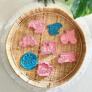 Arts Crafts: Wild Dough | Cutter and Stamp Set, Transport