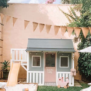 Playhouses: Little Lux Pixie Playhouse