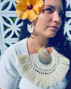 Rito Accessories: Cook Islands Handmade Rito Earring & Necklace Set In Natural