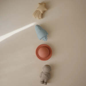 Best Selling: Mushie Bath Play Set - Space