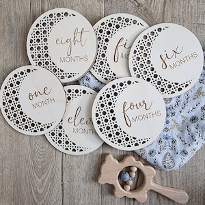 Baby: Rattan Milestone Cards Set