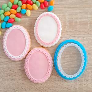 Fondant Stamps: Scalloped Oval Frame Raised Acrylic Fondant Stamp & Cookie Cutter