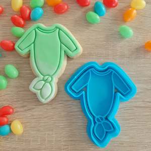 Knotted Baby Gown Cookie Cutter & Fondant Stamp