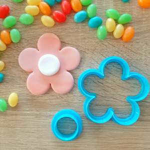 Thank You Fondant Stamps: Flower 2 Piece Cutter Set