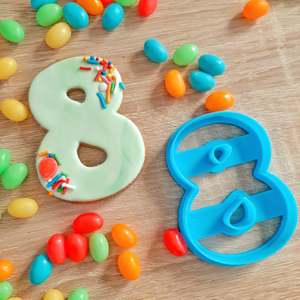 Number Cookie Cutters Fondant Stamps: Number 8 Cookie Cutter